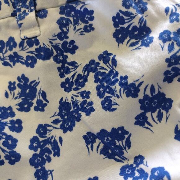 Gap Floral Shorts Women’s Size 6 White Blue Mid Rise Stretch Pockets - Picture 9 of 11